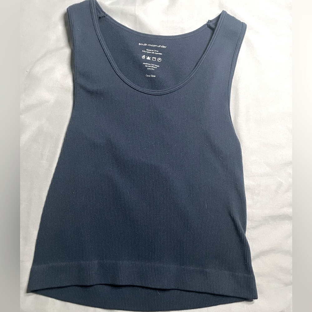 South moon under tank, very soft, great condition!